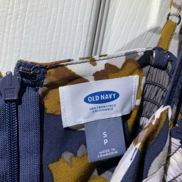 Old Navy Floral A-line Dress - Picture 6 of 6